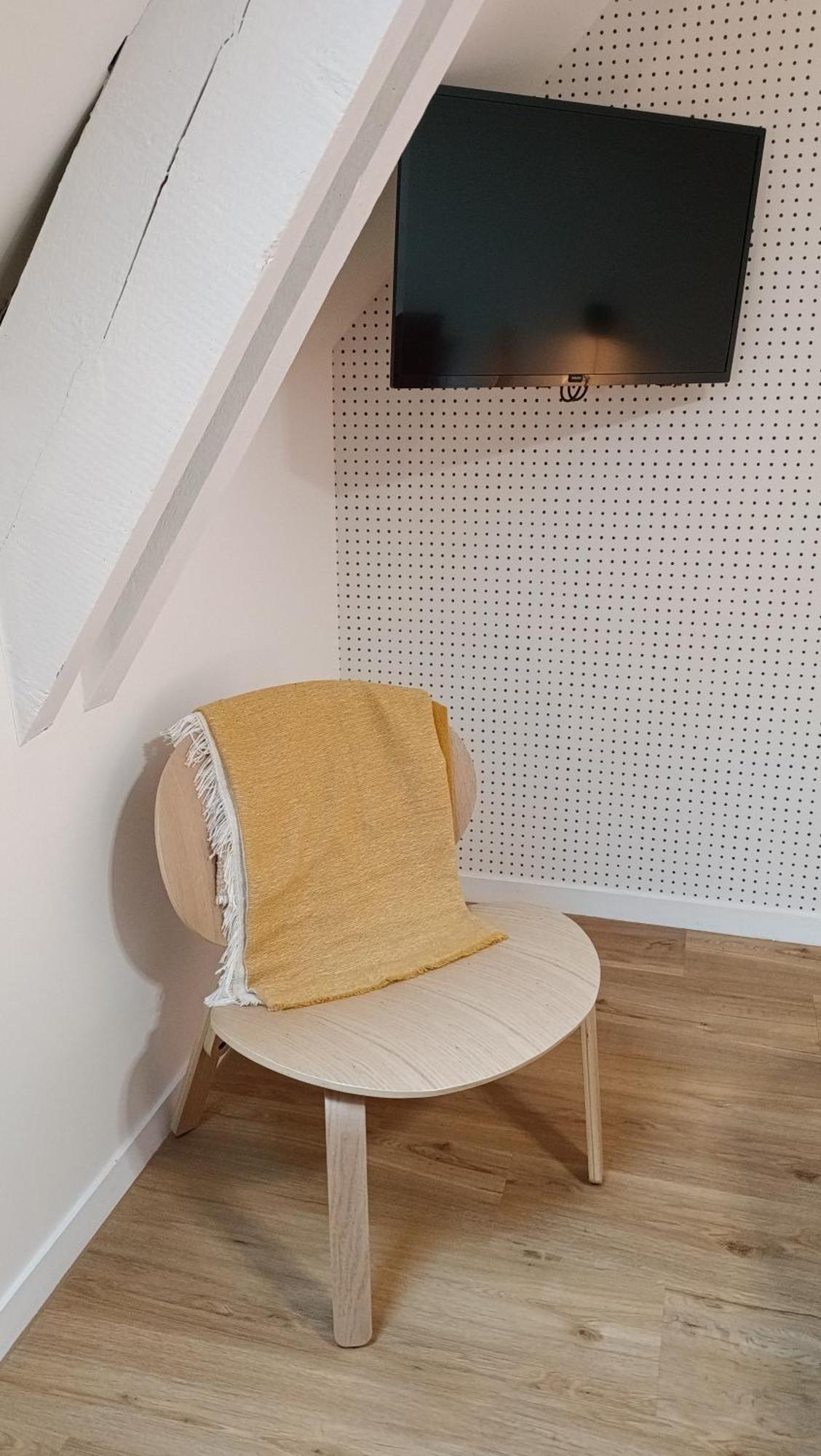 Couette-café Kastellren - *